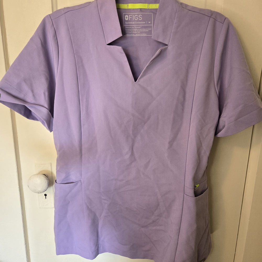 FIGS Lavender V-Neck Medical Scrub Top